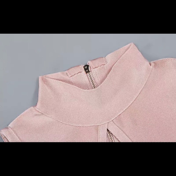 Dress - Picture 3 of 3